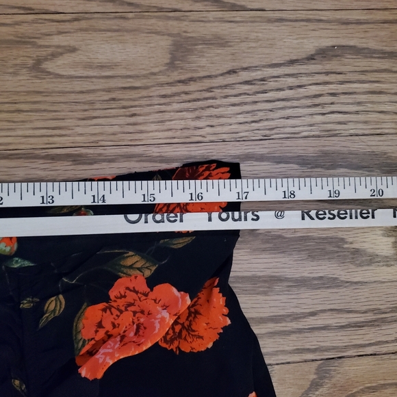 Miss Selfridge midi skirt in bloom floral 12 EUC - Picture 7 of 7